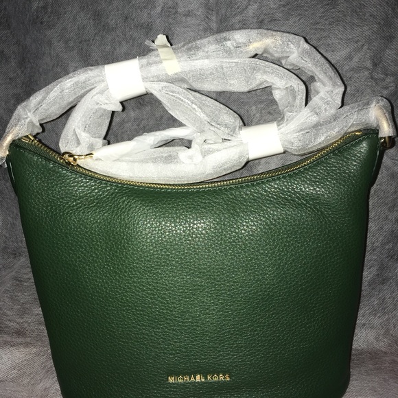 SOLD⭐️NEW⭐️ AUTHENTIC Michael Kors "Lipita" - Picture 2 of 5